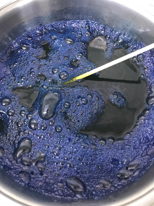 How to dye fabric with indigo dye